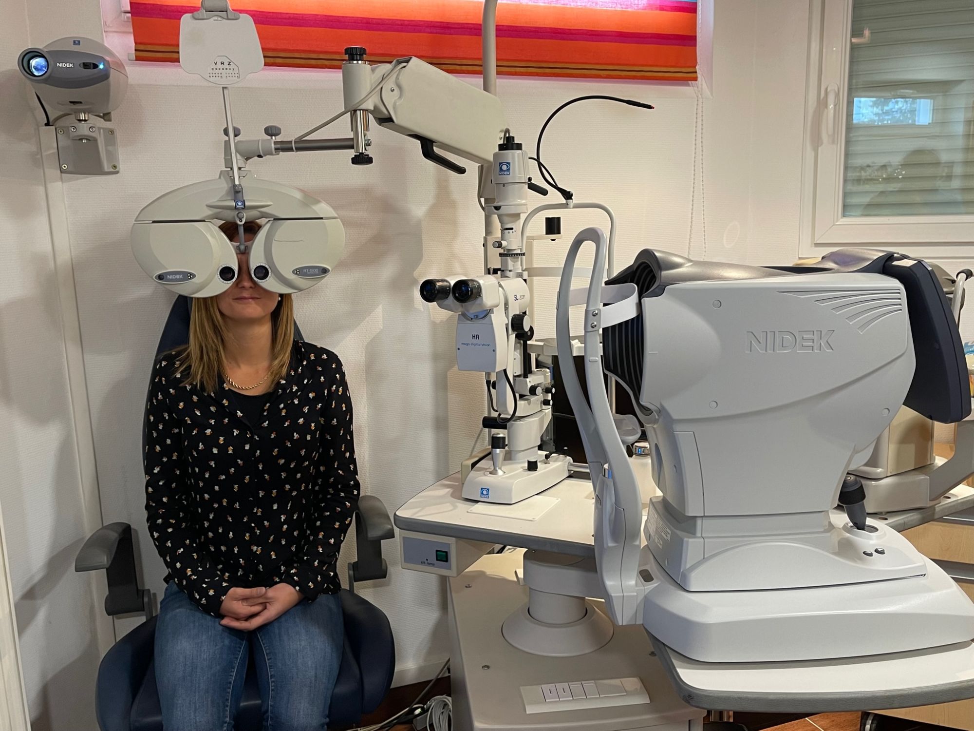 Contrôle visuel réalisé par un opticien-optométriste à Lutterbach à côté de Mulhouse Belfort 1
